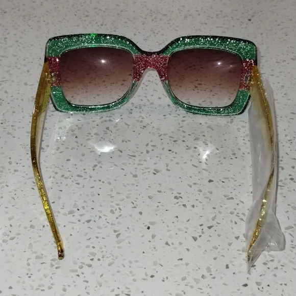 Ladies Square Oversized Framed Color Blocked Sunglasses (Green/Red/Gold) - New!! - Picture 5 of 5